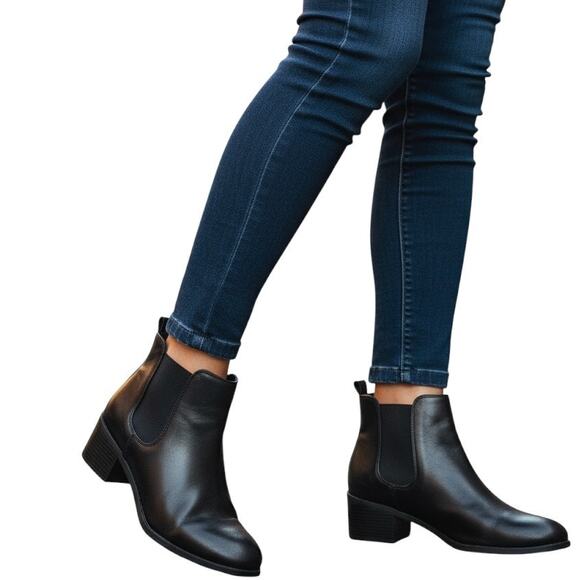 A New Day 10W Black Women's Chelsea Ankle Boots Shoes 10 W Wide 2 Inch Heal - Picture 2 of 9